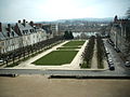 La « Place de la République » à Nevers (au fond, la Loire)