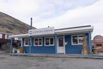 Thumbnail for File:Canada Goose store in Kangerlussuaq, Greenland (Quintin Soloviev).png