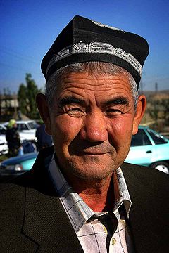 "Uzbekistani_old_man_in_2005.jpg" by User:Officer