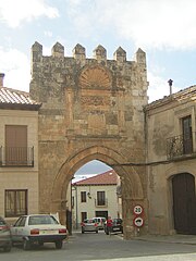 Puerta de Aguilera.