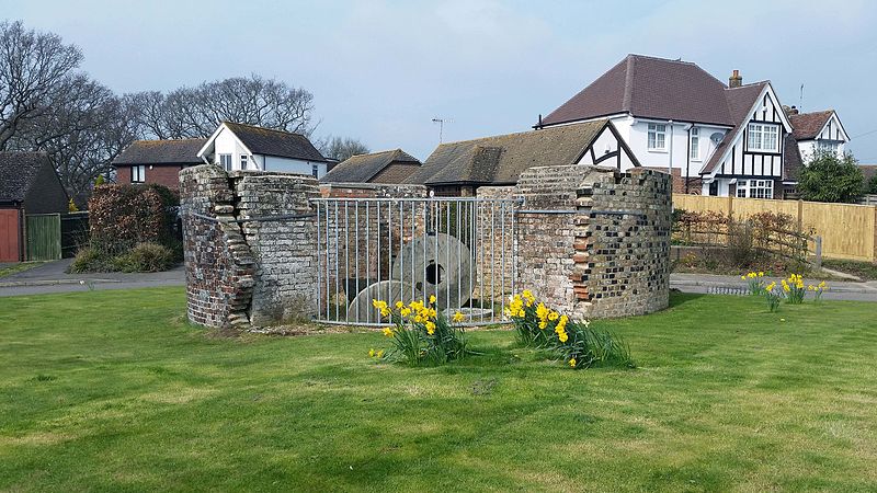 File:Hoad's Mill, Bexhill-on-Sea.jpg