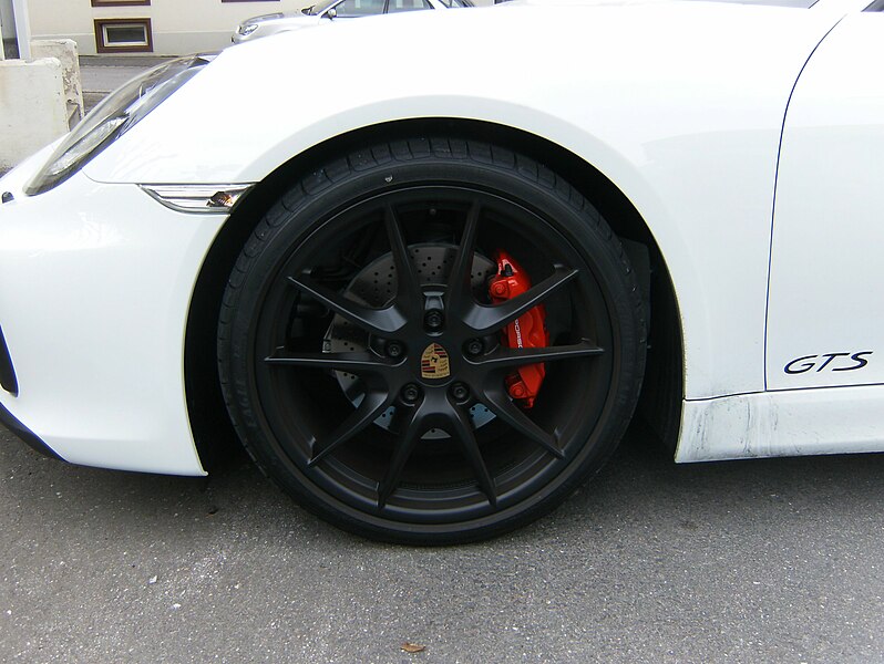 File:Porsche.front.brakes.4849.JPG