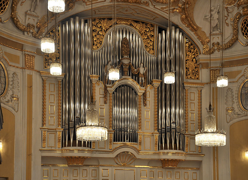 File:Salzburg Mozarteum Orgel 03.jpg