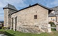 English: Canonry manor house and defense tower with mortuary Deutsch: Kanonikerstöckl und mächtiger, mehreckig vortretender Turmbau der Verteidigungsanlage mit Aufbahrungshalle