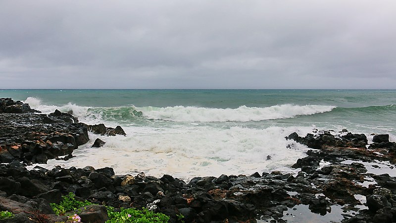 File:Poipu Coast, Koloa (502691) (16100368313).jpg