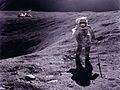 Imagen de Duke mientras exploraba la Luna en la misión Apollo 16