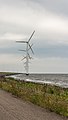 Windmolenpark in het IJsselmeer bij de Ketelbrug (Flevoland)