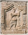 English: Roman stone relief showing a male servant Deutsch: Römischer Reliefstein mit der Darstellung eines Dieners