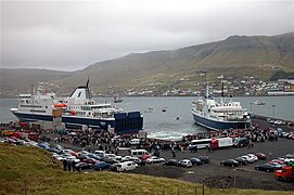 The new ferry Smyril enters Tvøroyri, 15. October 2005