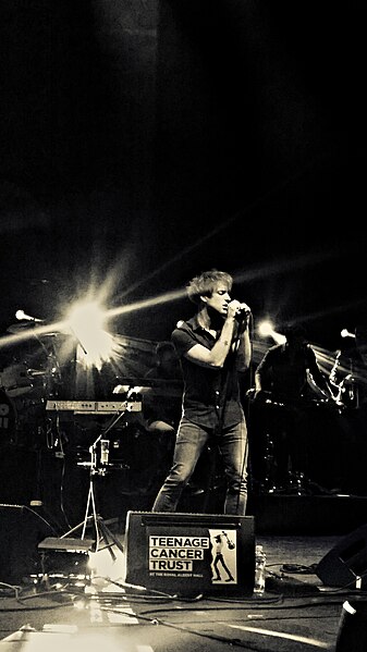 File:Paolo Nutini, Royal Albert Hall (13471059113).jpg