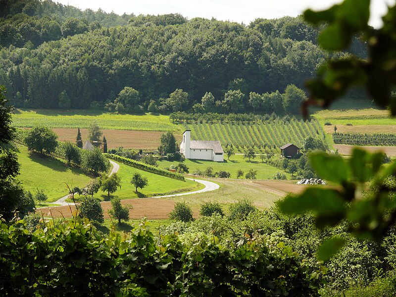 File:Beilstein - Billensbach - Johanneskirche - Ansicht von NNO in Landschaft (Sommer).jpg