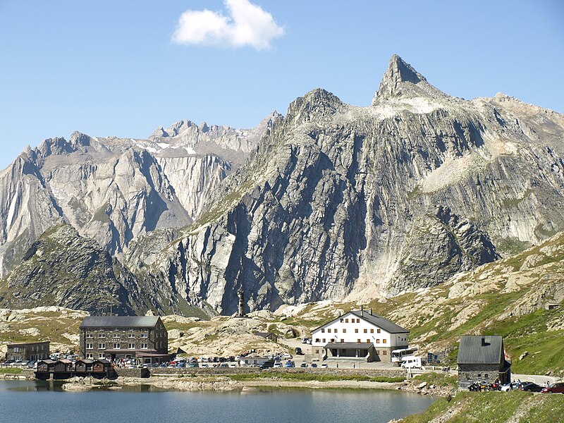 File:Gran San Bernardo - panoramio (2).jpg