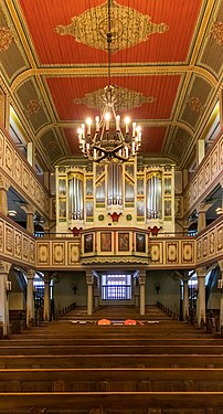 Die evangelisch-lutherische Kirche St. Andreas, eine nach dem Schutzpatron der Bergleute benannte Saalkirche, steht in der Fluchtlinie der Hauptstraße im historischen Stadtkern von Bad Lauterberg. Blick in den Innenraum