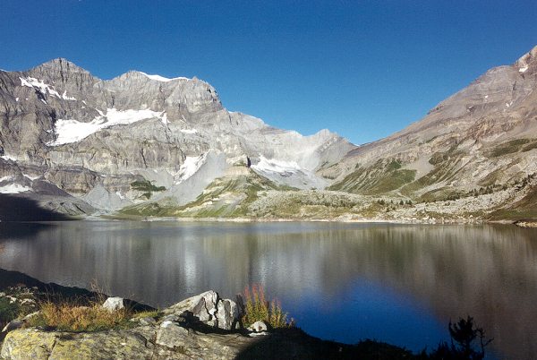 File:Lac de Salanfe.jpg