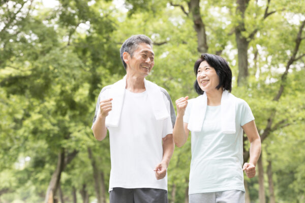 研究：毎日20分間の運動で入院リスク低減