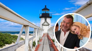 Brant point light house in Nantucket, Massachusetts is the setting for The Perfect Couple