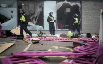 UK’s Violent Rioters Deterred by Law Enforcement’s ‘Swift Justice’: British Policing Minister