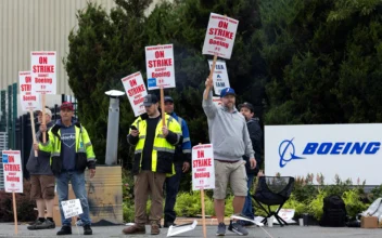 33,000 Boeing Workers Go On Strike After Overwhelmingly Rejecting Contract Deal