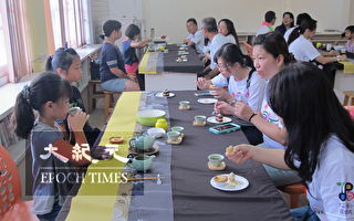 “静心泡茶，才会好喝”元长国小习茶道成效卓著