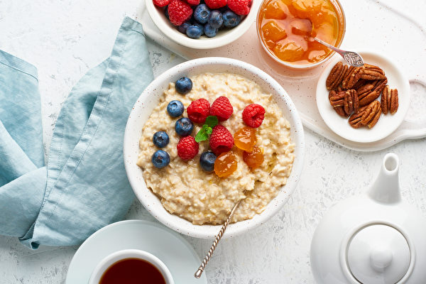 燕麥食用方式廣泛、價格實惠、耐儲存，而且營養豐富。（Shutterstock）