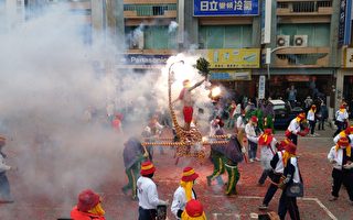 台东元宵烟火秀恢复举办 首场炸寒单揭序幕