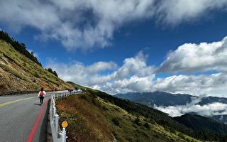 壮丽的南投合欢山 欣赏登山之美