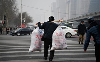 消费持续疲软 大陆人热议通缩 专家分析