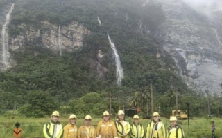 凱米強颱重創台鐵9人冒著風雨救災幸運脫險1人被落石擊傷