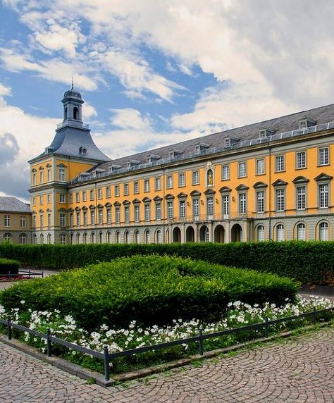 University of Bonn, North Rhine-Westphalia, Germany | by Ralf Farwick San Juan, Germany University, Germany Landscape, Bonn Germany, North Rhine Westphalia, Architecture Old, Central Europe, Best Cities, Travel Inspo