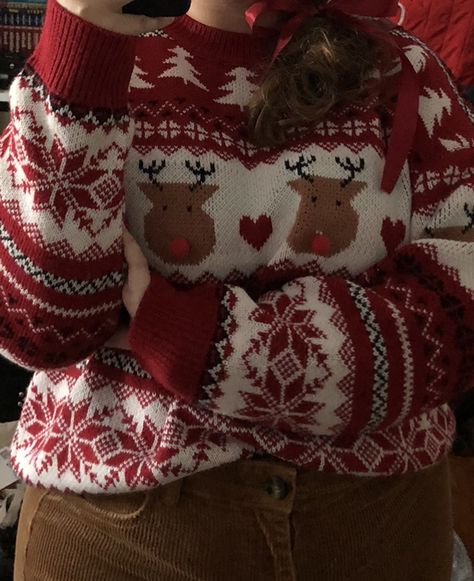 Natal, Christmas Jumper Outfit Aesthetic, Christmas Aesthetic Pjs, Christmas Jumpers Aesthetic, Chrismast Vibes Aestethic, Indie Christmas Aesthetic, Christmas Sweaters Aesthetic, Christmas Core Aesthetic, Christmas Activities Aesthetic