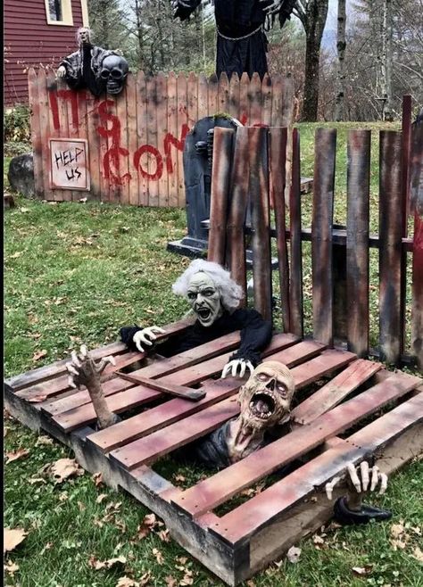 Läskig Halloween, Halloween Yard Displays, Imprimibles Halloween, Spooky Diy, Scary Halloween Decorations Outdoor, Scary Halloween Decorations Diy, Halloween Diy Outdoor, Casa Halloween, Halloween Outside