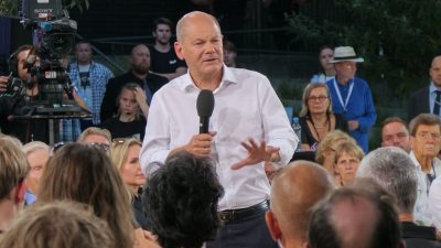 Scholz bei Bürgerdialog: Wohnungsnot hat nichts mit Migranten zu tun