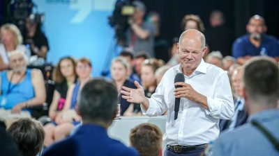 «Welches Patentrezept haben Sie?» - Kanzler Scholz fragt bei einem Bürgerdialog um Rat, was das zerstrittene Bild der Ampel angeht.