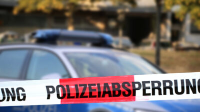 Massiver Schusswaffeneinsatz vor Shisha-Bar: Verdächtiger festgenommen, Mordkommission ermittelt