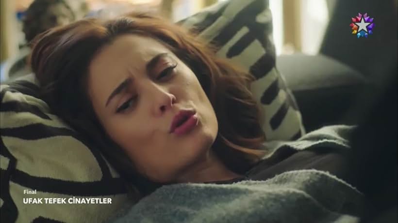 Aslihan Gürbüz in Ufak Tefek Cinayetler (2017)