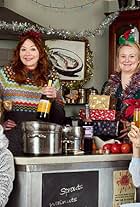 Tanya Moodie, Lucy Punch, Paul Ready, Anna Maxwell Martin, Diane Morgan, and Philippa Dunne in Last Christmas (2022)