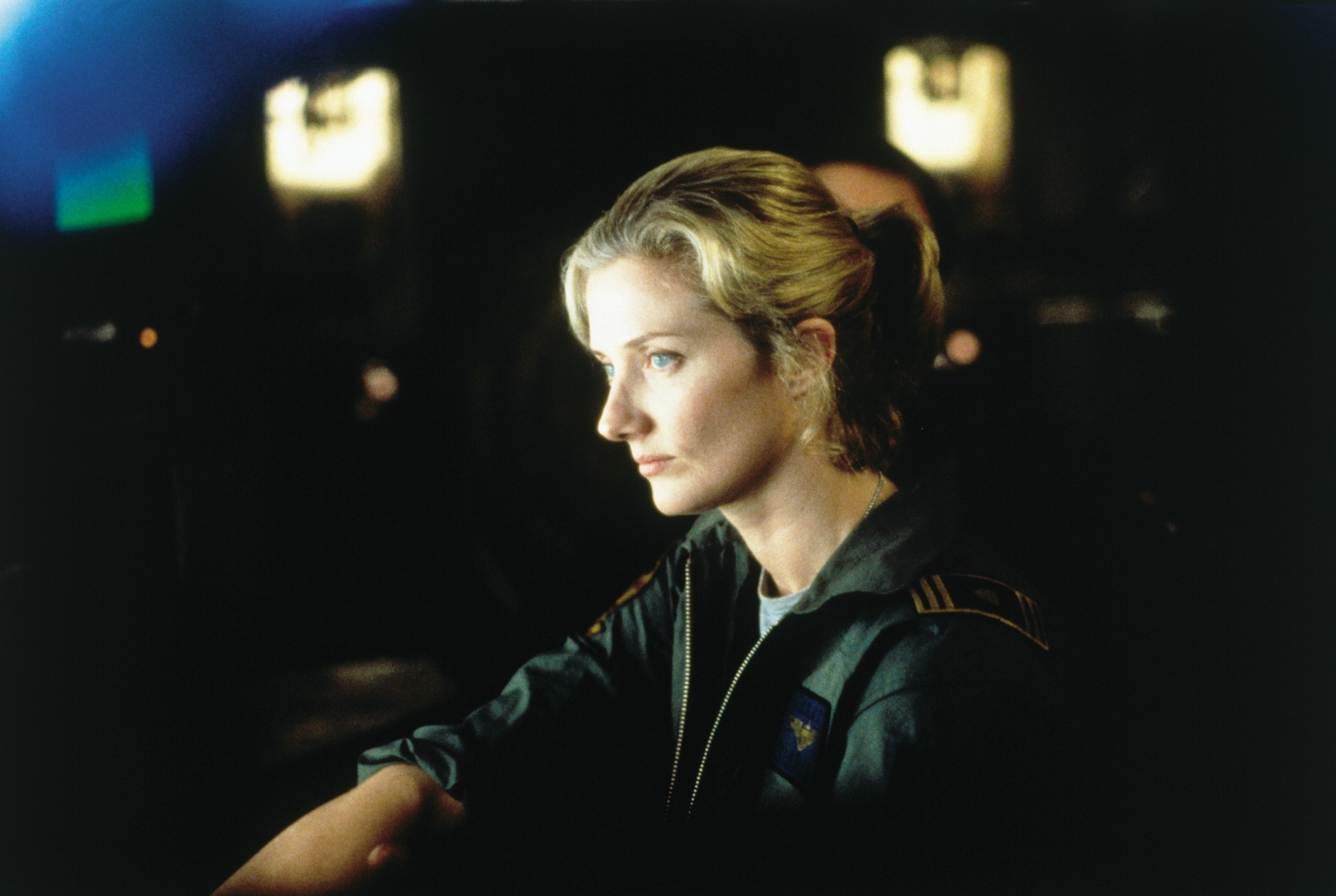 Joely Richardson in Phi Thuyền Mất Tích (1997)