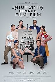 Alex Abbad, Nirina Zubir, Julie Estelle, Ringgo Agus Rahman, Dion Wiyoko, and Sheila Dara Aisha in Jatuh Cinta Seperti di Film-Film (2023)