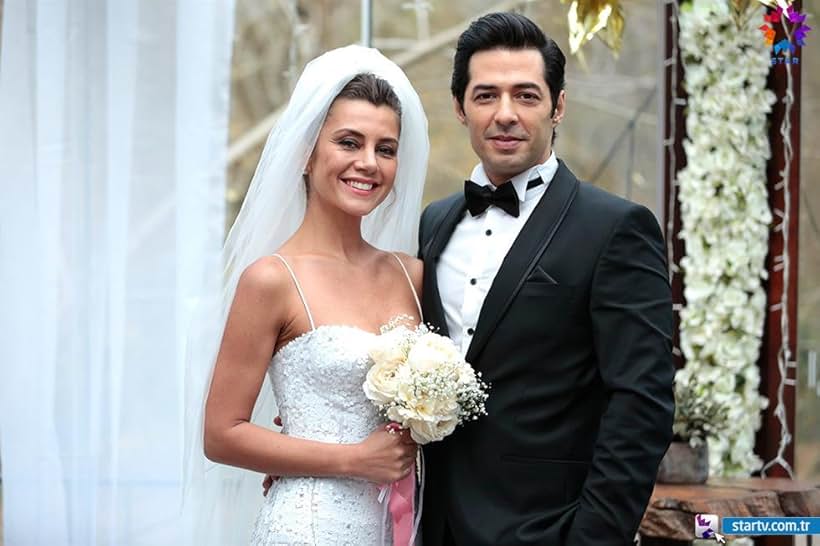 Gökçe Bahadir and Mert Firat in Ufak Tefek Cinayetler (2017)