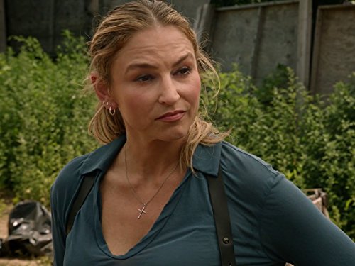 Drea de Matteo in Góc Khuất (2016)