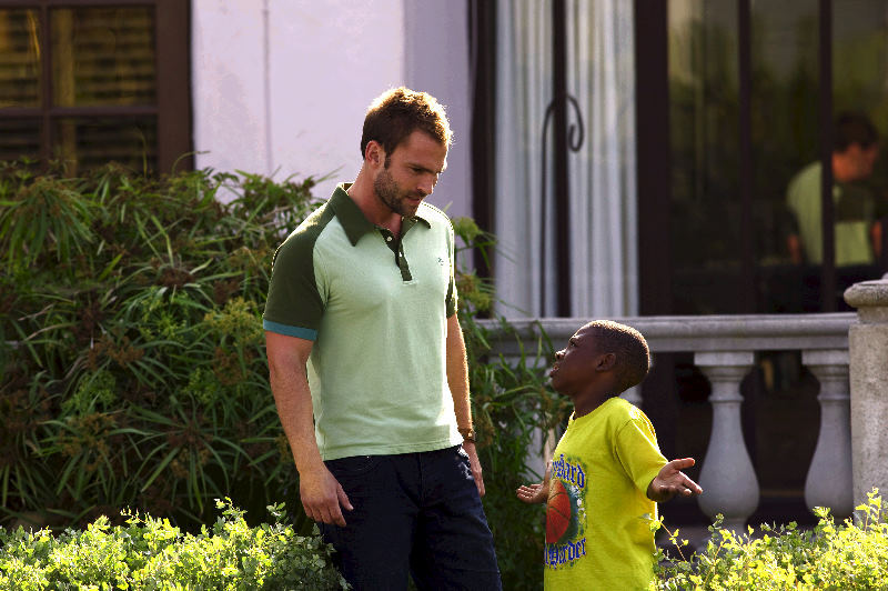 Seann William Scott and Bobb'e J. Thompson in Bẻ Sừng Làm Gương (2008)