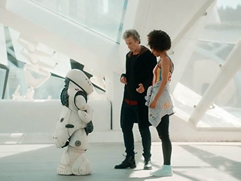 Peter Capaldi, Kiran Shah, and Pearl Mackie in Bác Sĩ Vô Danh (2005)