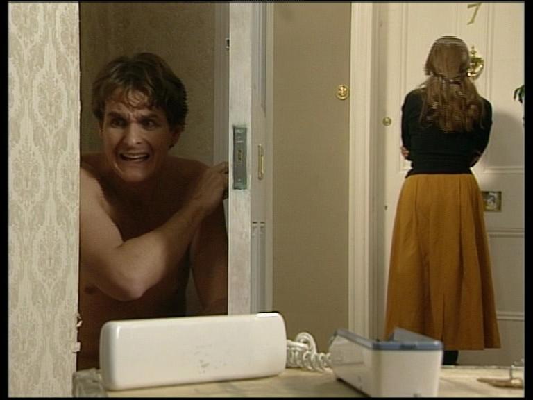 Robert Bathurst and Nina Young in Joking Apart (1991)