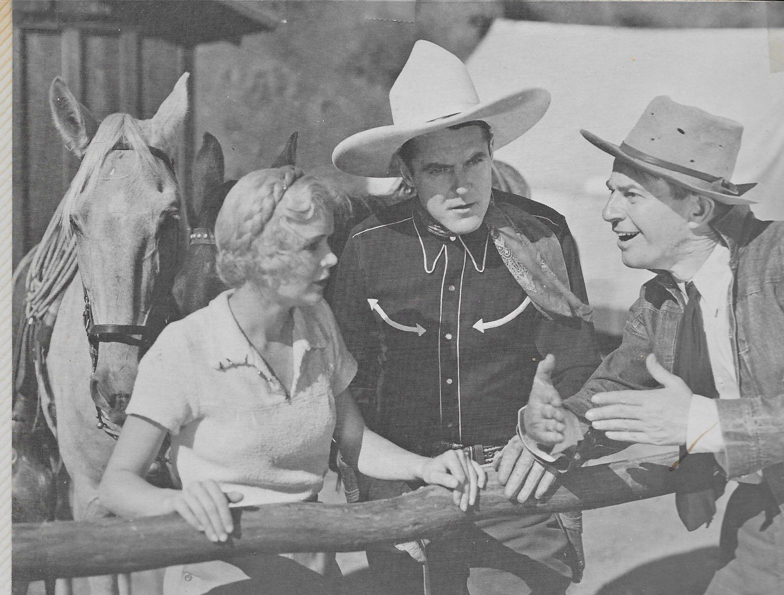 Verna Hillie, Ken Maynard, Syd Saylor, and Tarzan in Mystery Mountain (1934)