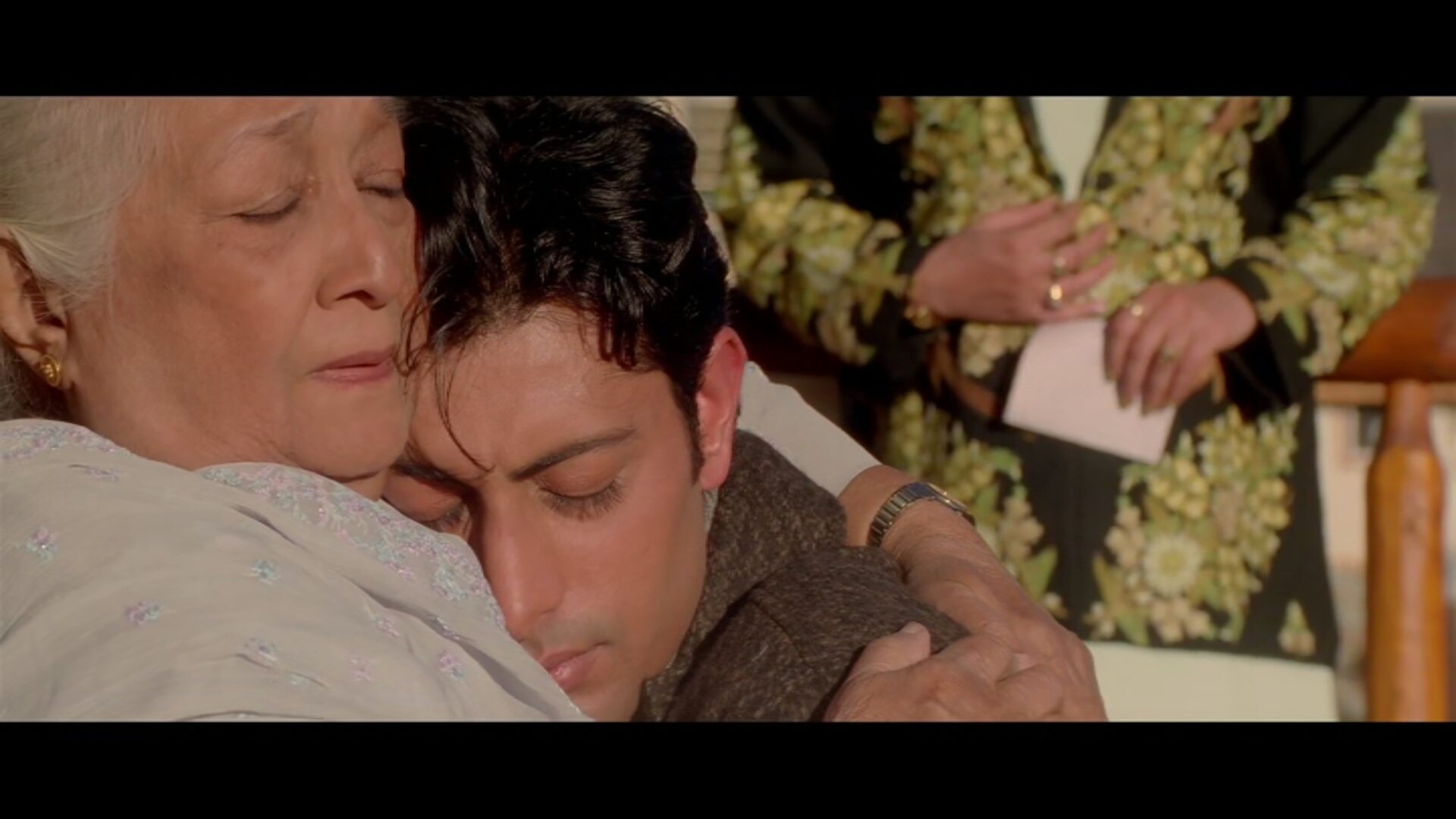 Dina Pathak and Priyanshu Chatterjee in Tum Bin...: Love Will Find a Way (2001)