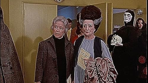 Helen Hayes and Mildred Natwick in The Snoop Sisters (1972)