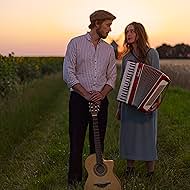 Elise Cervin and Tobias Schepers in Elise & Tobi: Je te verrai/I'll be seeing you (2021)