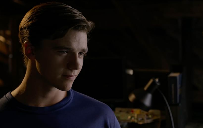 Joel Courtney in Assimilate (2019)