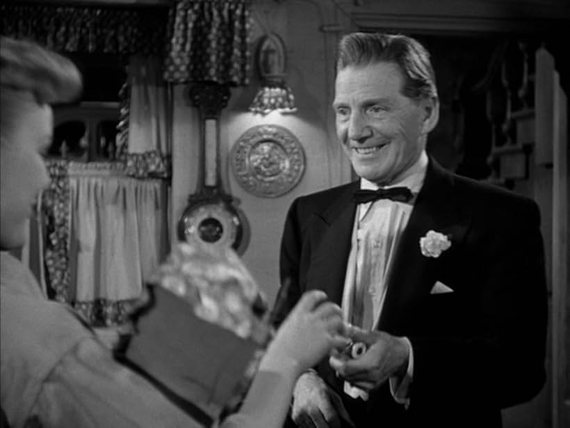 Frank Fay in Love Nest (1951)