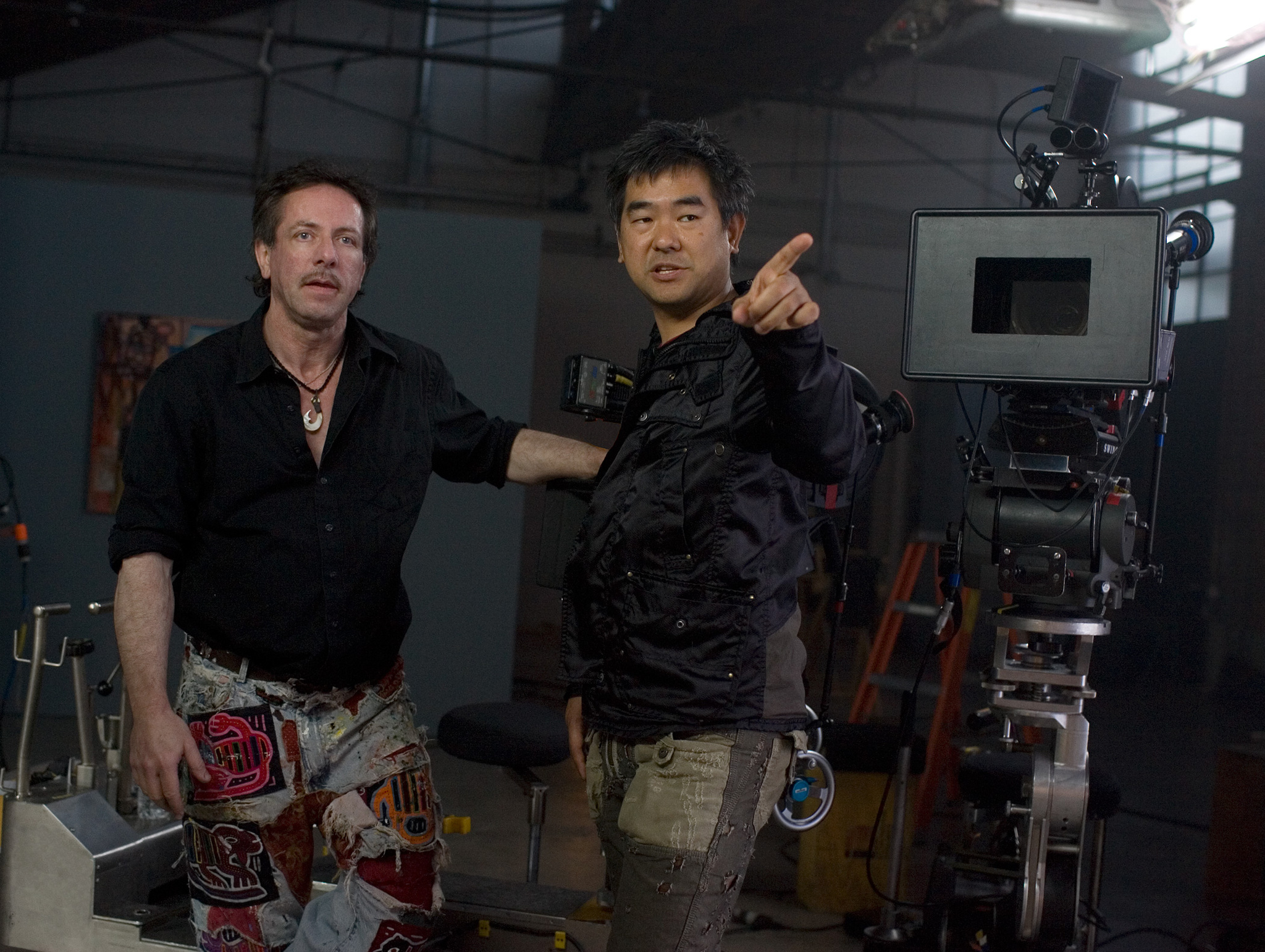 Clive Barker and Ryûhei Kitamura in Chuyến Tàu Thịt Người (2008)